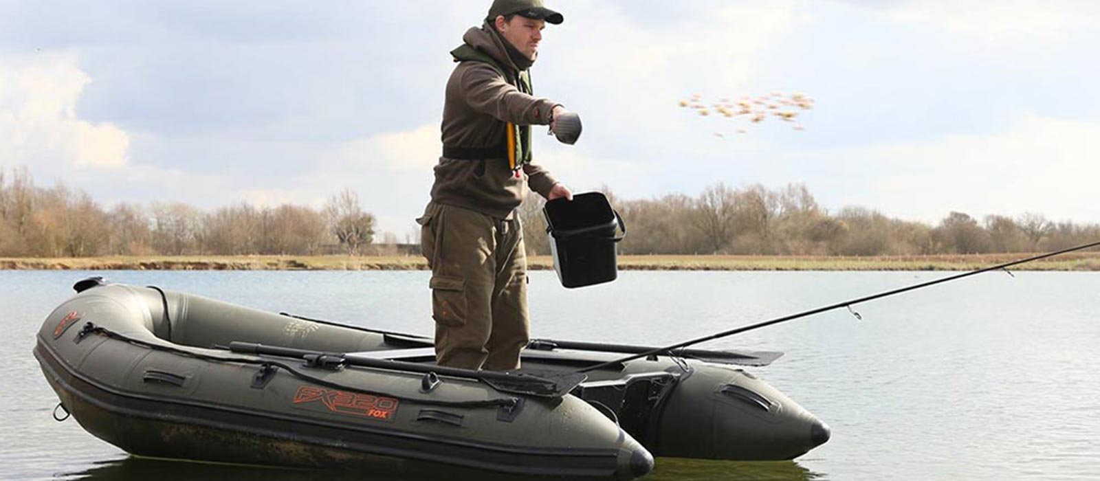 Voeren vanuit de rubberboot